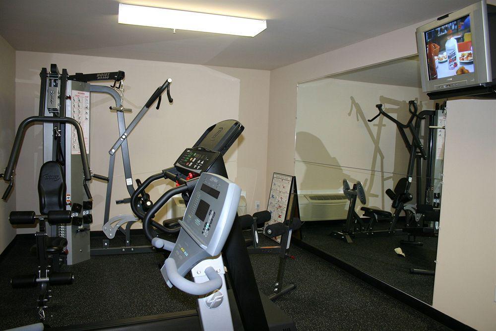Intown Suites Extended Stay Select Hampton Va Экстерьер фото