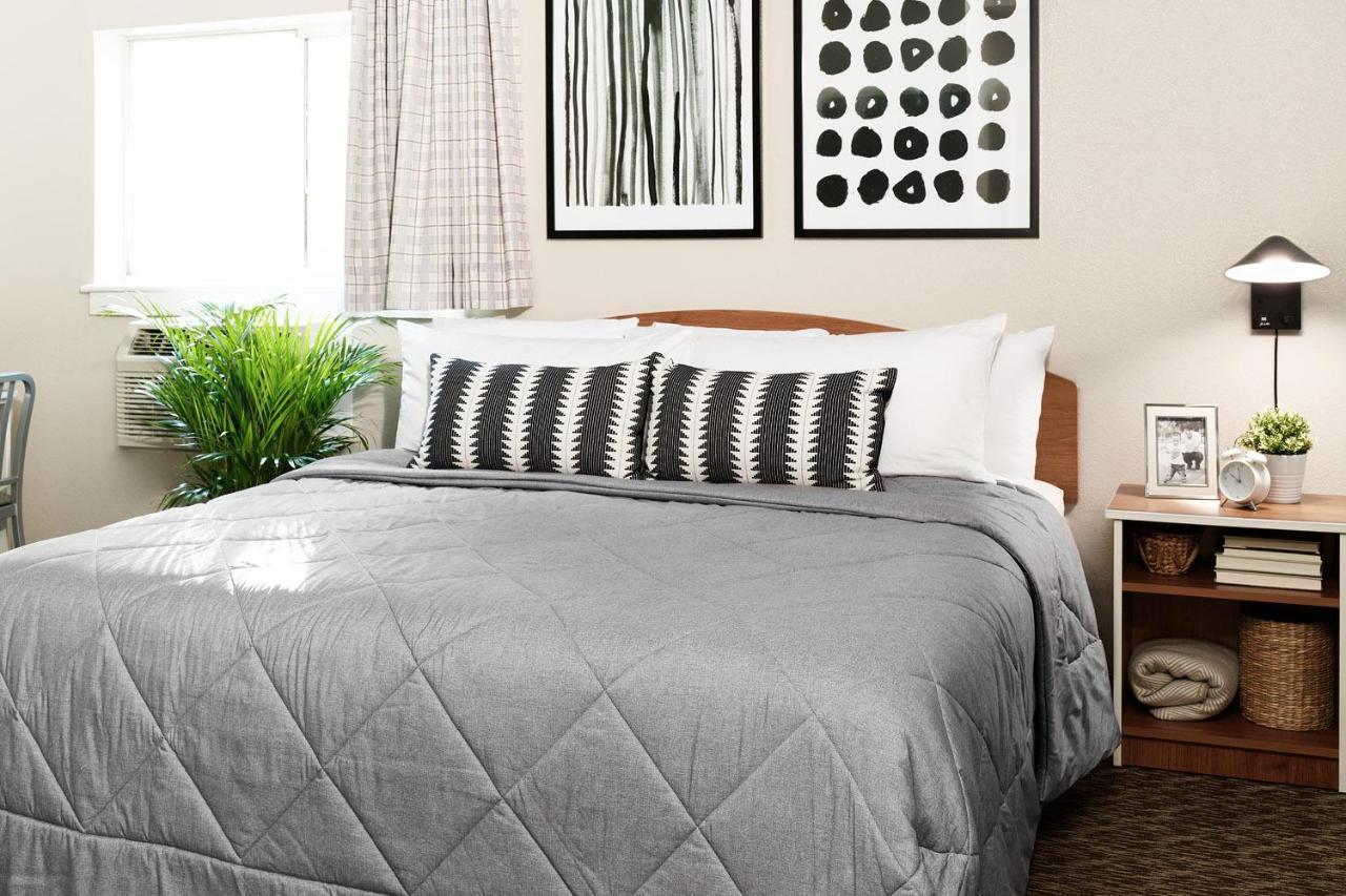 Intown Suites Extended Stay Select Hampton Va Экстерьер фото