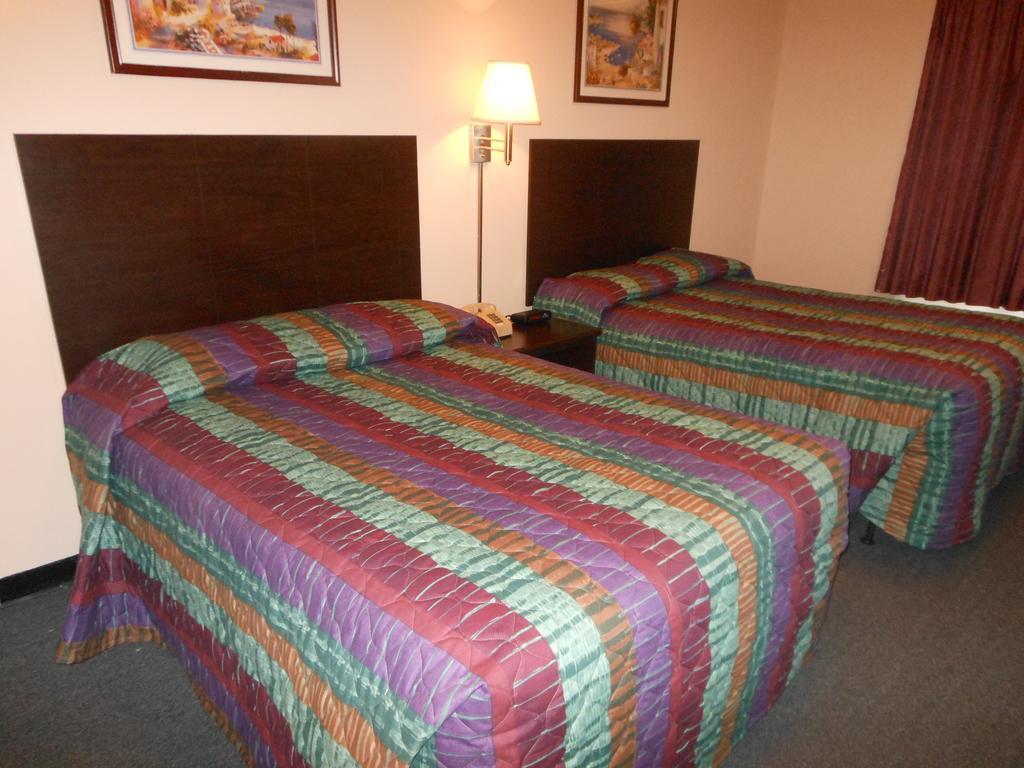 Intown Suites Extended Stay Select Hampton Va Экстерьер фото
