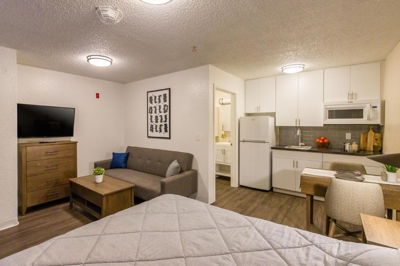 Intown Suites Extended Stay Select Hampton Va Экстерьер фото